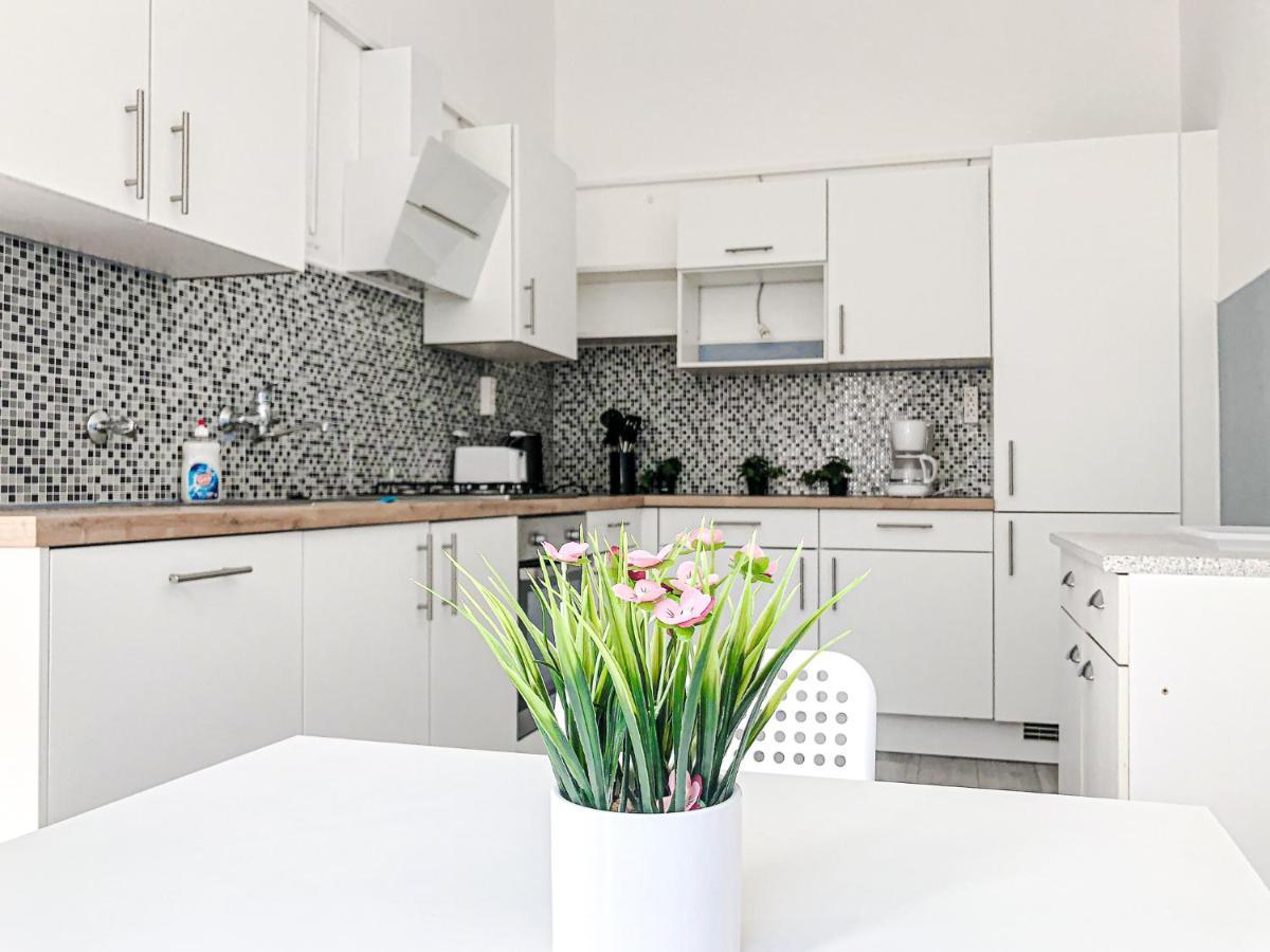 Commodious 2Br Apt. Near Akh-Perfect For Groups Vienna Luaran gambar
